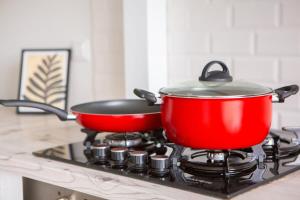 Φωτογραφία από το άλμπουμ του Quiet & Stylish, near Center penthouse - Free coffee, Netflix & much more - GrandStay md στο Kισινάου