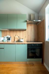 Køkken eller tekøkken på The Nest Beneath The Citadel - 5 min from City Square