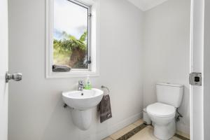 O baie la Sunlit Shores - Papamoa Holiday Homes +22 fotografii