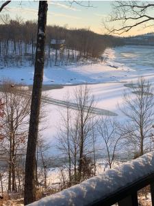 Foto dalla galleria di Panoramic Point--PERFECT views of Rough River a Falls of Rough