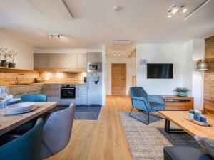 TV a/nebo společenská místnost v ubytování Wanderlust