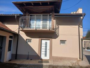 Budova, kde se vila nachází