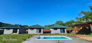 Bazén v ubytování Hiniavai Lodge nebo v jeho okolí