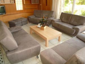 Χώρος καθιστικού στο Spacious Home with Garden