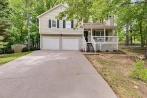 Foto dalla galleria di Tranquil Hideaway Home - Pet-friendly a Villa Rica