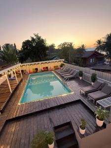 Πισίνα στο ή κοντά στο Luang Prabang Sunset Hostel