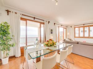 Et opholdsområde på Seafront Luxury Villa Can Torrens