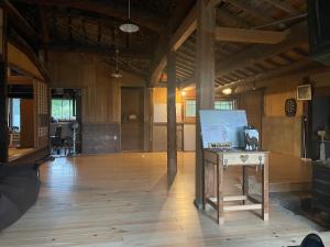 a room with a table with a box on it at 未来のふるさと村 in Yamaguchi