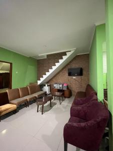 Gallery image of Villa Murah Joglo Sariwangi in Cihanjuang 1