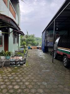 Gallery image of Villa Murah Joglo Sariwangi in Cihanjuang 1 +24 photos