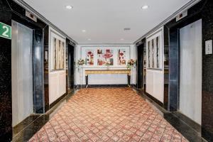 Billede fra billedgalleriet på Townhouse Royal Palms Hotel - Lily Collection i Mumbai + 21 billeder