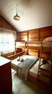 Postel nebo postele na pokoji v ubytování Chalé Veraneio-Itú-SP Vista para o lago Camping Carrion + 91 fotografií