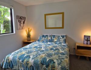 Giường trong phòng chung tại Country Space in Richmond