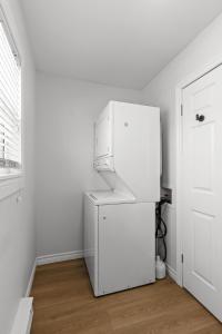 Φωτογραφία από το άλμπουμ του Bright 2BR Loft WiFi Parking σε Torbay +7 φωτογραφίες