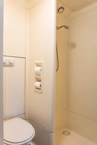 Koupelna v ubytování ibis Budget - Melbourne Airport + 36 fotografií