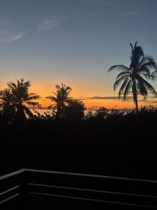 Východ nebo západ slunce při pohledu z hotelu nebo okolí + 1 fotografie