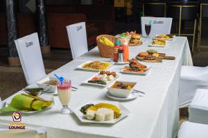 Jídlo v hotelu nebo okolí