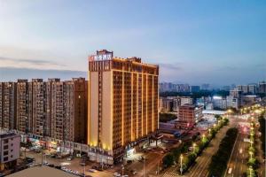 Γενική άποψη της πόλης Fangcheng ή θέα της πόλης από  αυτό το ξενοδοχείο