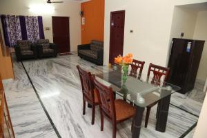 Χώρος καθιστικού στο Sudha Grand Guestinn