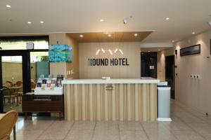 Certifikát, hodnocení, plakát nebo jiný dokument vystavený v ubytování Hound Hotel Mokpo Peace Plaza