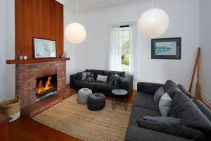 Χώρος καθιστικού στο Oakura Bay Villa - Stay Waiheke