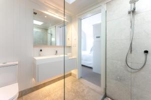 Koupelna v ubytování Blackpool Boathouse - Stay Waiheke