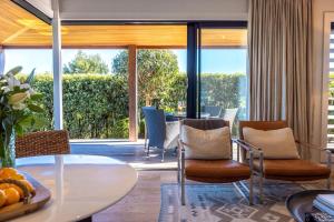 O zonă de relaxare la Moa 30 Runga - Stay Waiheke +15 fotografii