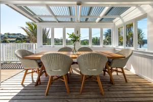 Μπαλκόνι ή βεράντα στο Bluebelle - Stay Waiheke