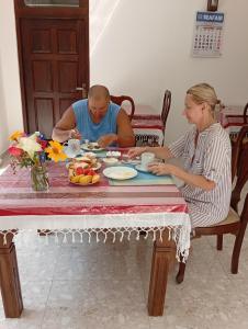 Đồ ăn tại/gần nhà khách +11 ảnh