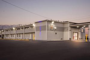 Tòa nhà nơi khách sạn tọa lạc