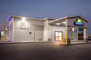 Tòa nhà nơi khách sạn tọa lạc