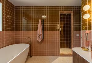 Ένα μπάνιο στο The Berry Bungalow for 6, Berry +15 φωτογραφίες