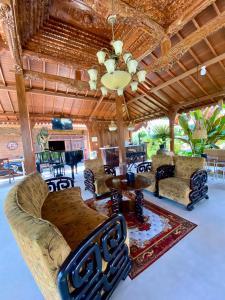 Χώρος καθιστικού στο Omnni Villa Borobudur +60 φωτογραφίες