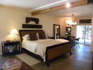 Foto da galeria de Harmony Ridge Lodge em Nevada City