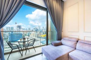 Balkón nebo terasa v ubytování Harmony Luxury Suites At Lucentia Bukit Bintang City Center