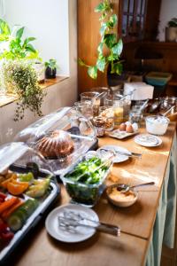 Toit külalistemaja aladel või selle läheduses +56 fotot