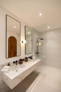 Et badeværelse på Elements Villa A2 - Dreamland + 9 billeder