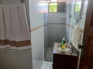 Ένα μπάνιο στο Casa super arejada no melhor de Miramar +24 φωτογραφίες