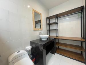 Phòng tắm tại Gede Awan Guesthouse +20 ảnh