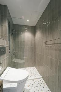 Ένα μπάνιο στο Mr-M都蘭