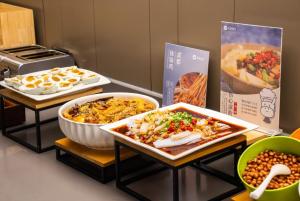 Đồ ăn tại/gần khách sạn +16 ảnh