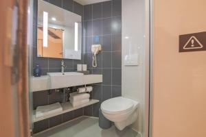 Phòng tắm tại Hanting Hotel Chengdu Chunxi Road Yanshikou