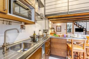 Køkken eller tekøkken på Le Bon Bon Rose - Happy Rentals