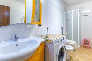 Ванная комната в Casa Carolina Pozzallo +27 фотографий