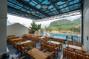 Swimmingpoolen hos eller tæt på Odyssey Hotel 2, Tours & Motorbikes Rental