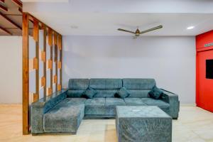 Χώρος καθιστικού στο Super Collection O Karmanghat Bus Terminal Hyderabad Formerly Hotel Chirag Stays +23 φωτογραφίες