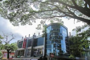 Tòa nhà nơi khách sạn tọa lạc