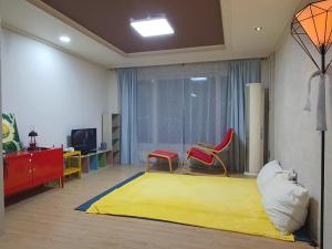 Un televizor și/sau centru de divertisment la Keumho river house