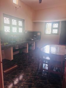 Η κουζίνα ή μικρή κουζίνα στο Namma illu +6 φωτογραφίες