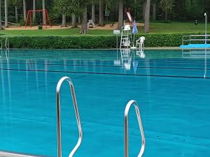 Swimmingpoolen hos eller tæt på Ferienhaus Christina